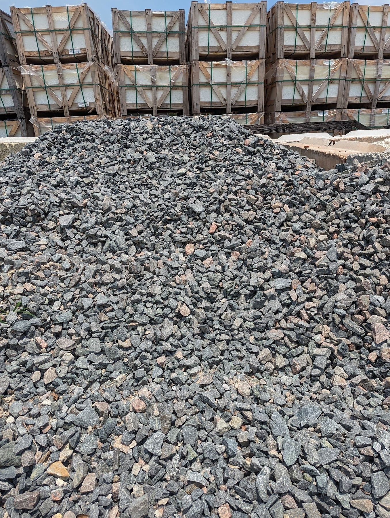 Bulk Tahitian Granite #4 | Quarry Land